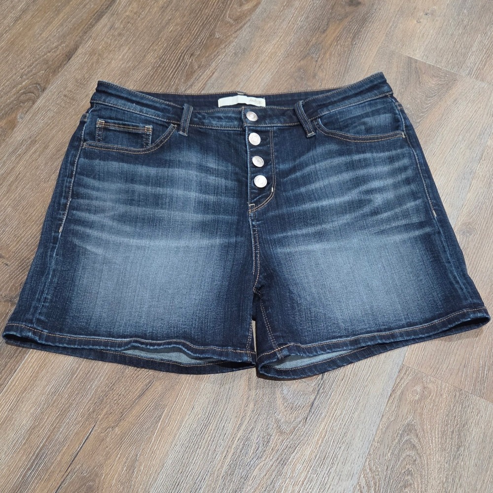 Daytrip Refined Lynx High Rise Denim Shorts Dark Wash Button Fly Size 32 JBK806